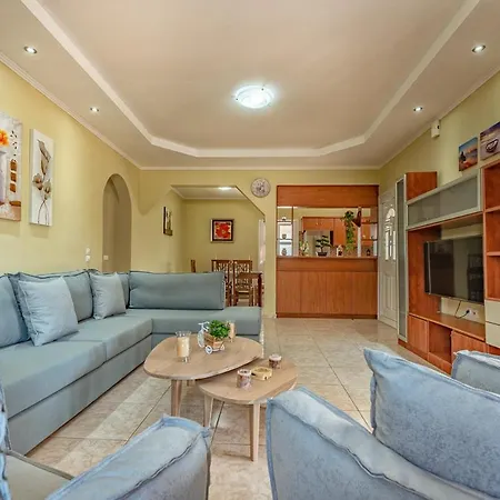 Zakynthos Sleeps 8 With Pool Air Con And Wifi Villa Laganas
