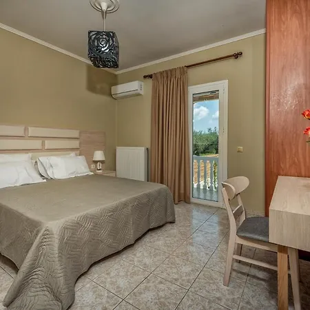Zakynthos Sleeps 8 With Pool Air Con And Wifi