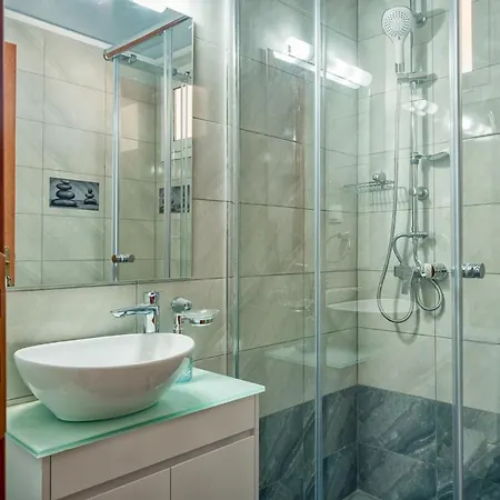 Zakynthos Sleeps 8 With Pool Air Con And Wifi * Laganas